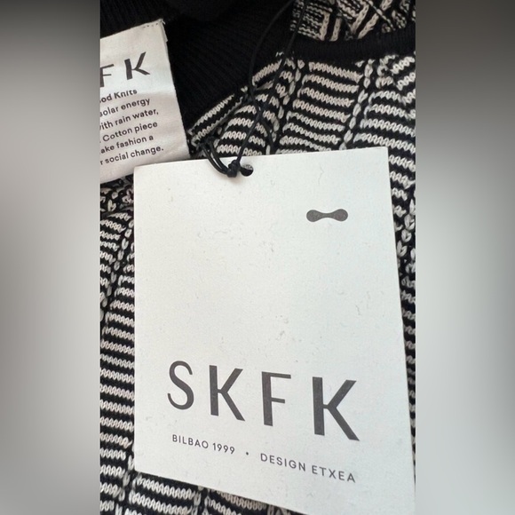 NWT SKFK Euba Sweater in black/ecru - Medium - $135 MSRP - Picture 6 of 7
